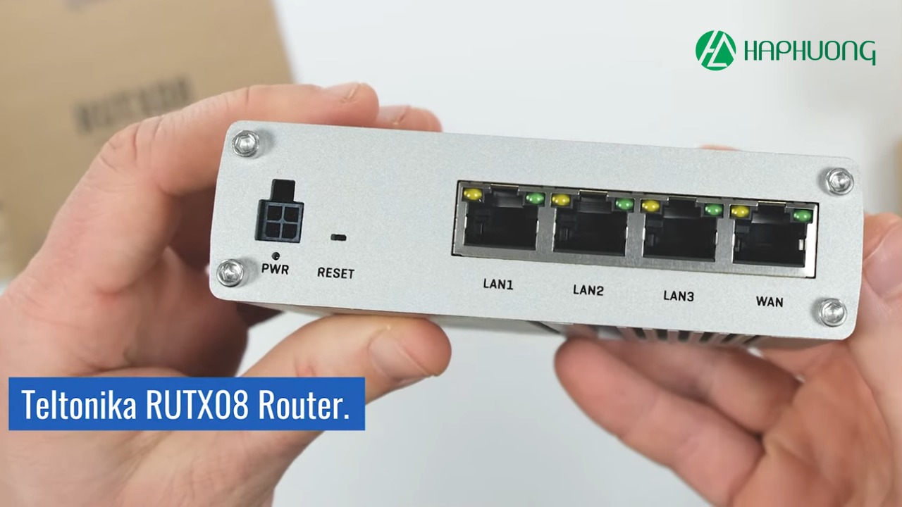 4 cổng Gigabit Ethernet RJ45 trên Teltonika RUTX08