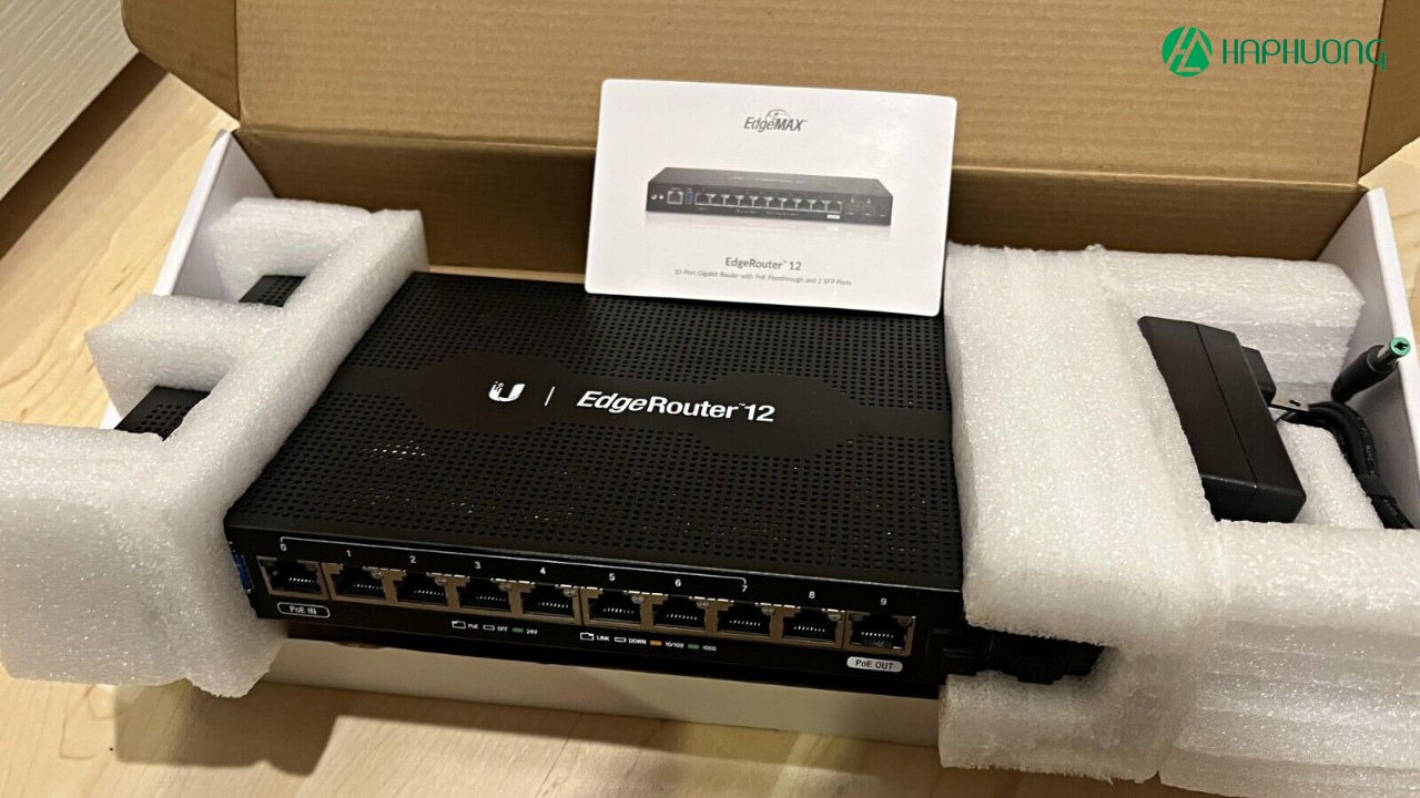 Mở hộp thiết bị cân bằng tải Ubiquiti EdgeRouter 12