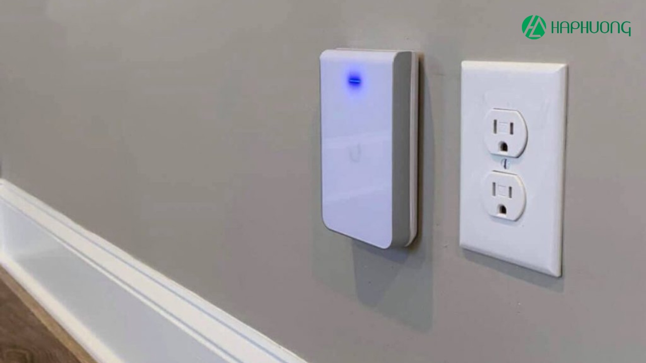 Hình ảnh thiết bị Unifi AP AC In-Wall (UAP-AC-IW)