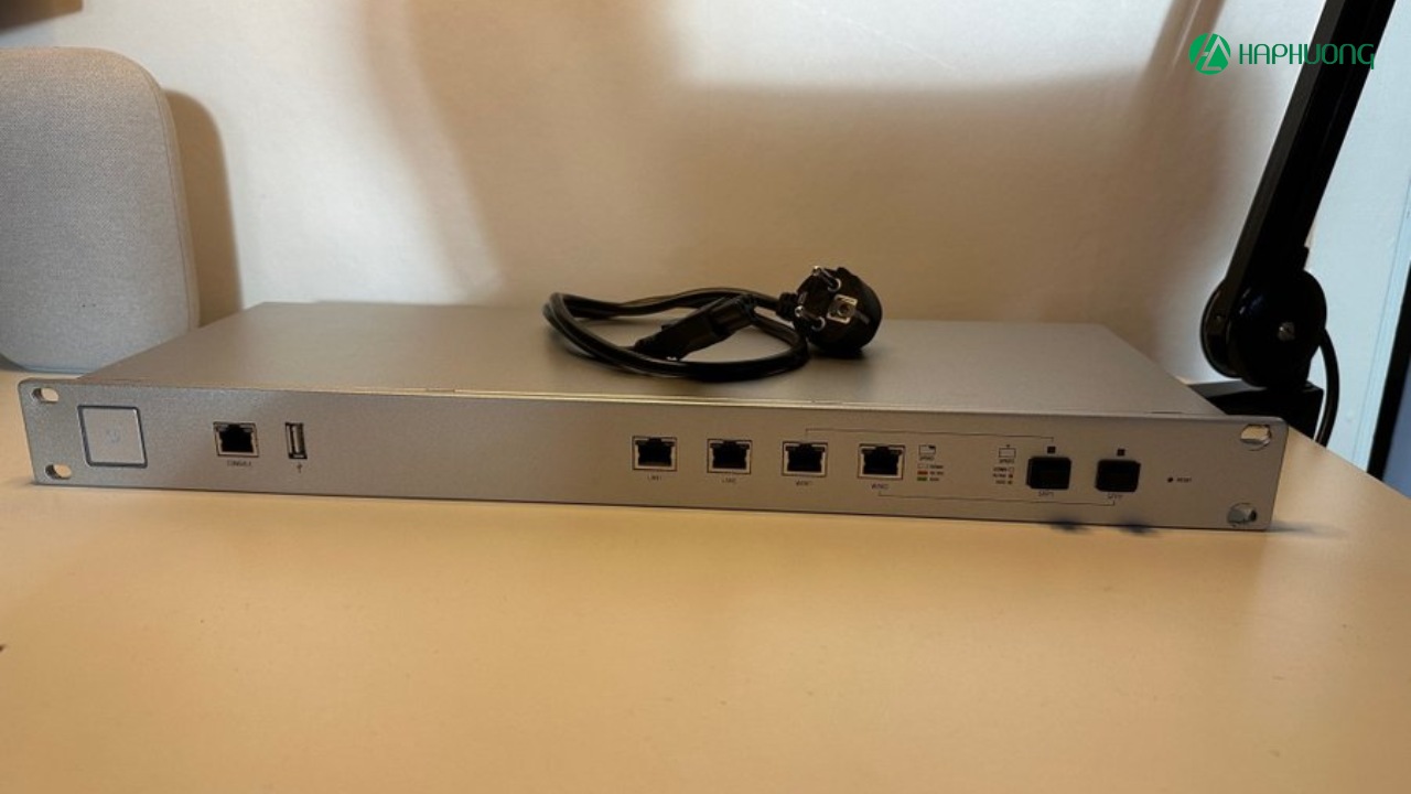 Hình ảnh thiết bị cân bằng tải UniFi Security Gateway Pro