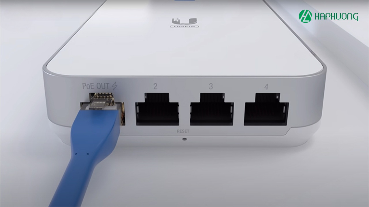 Unifi AP U6 InWall hỗ trợ cổng PoE+ công suất tối đa 15,4 W 