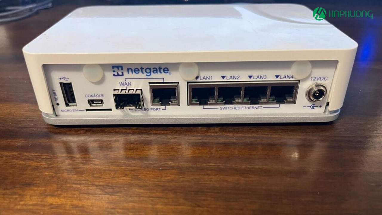 Firewall Netgate 2100 BASE pfSense+ với 5 cổng Gigabit Ethernet, 1 cổng GbE/SFP WAN và 4 cổng GbE